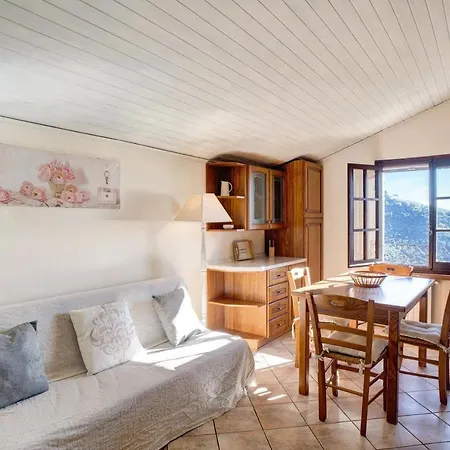 Le Casasse アパート インペリア